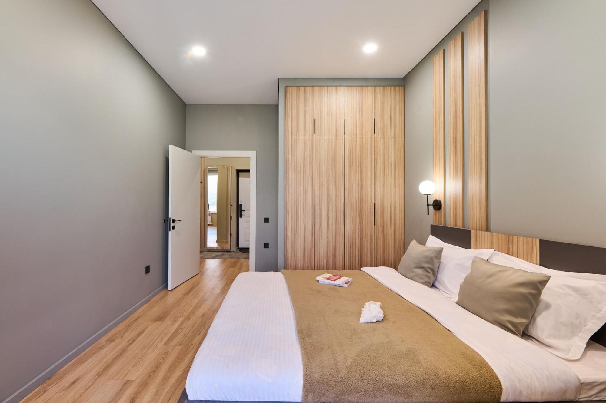 Five Business-Class Rooms In R-House Near Mega Center アルマトイ エクステリア 写真