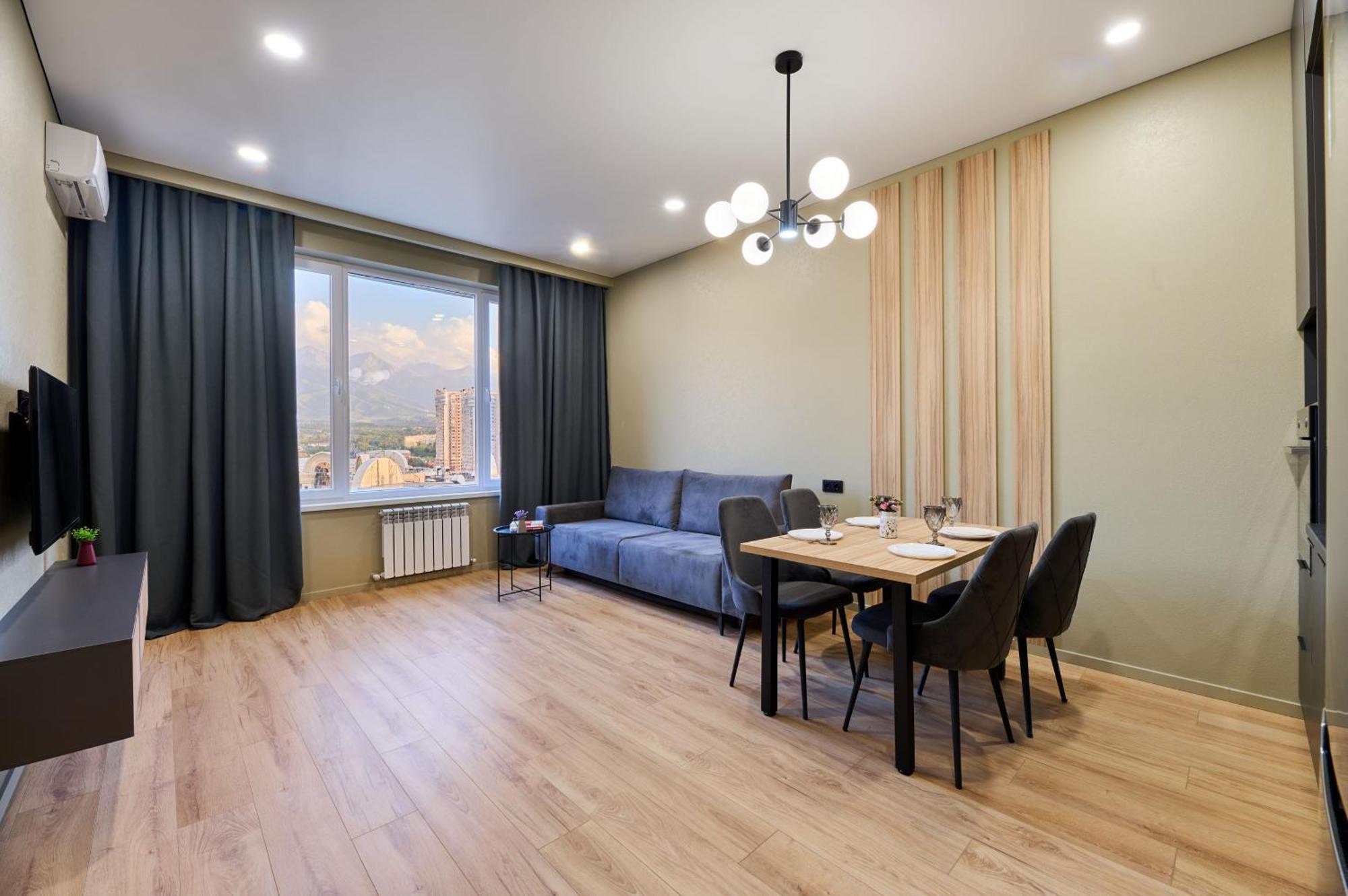 Five Business-Class Rooms In R-House Near Mega Center アルマトイ エクステリア 写真